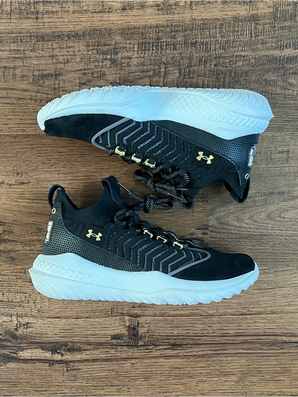 Under Armour Harper 9 Turf ‘Black White’ (size mens 8.5/wmns 10)